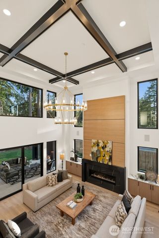 15103 SE 41st Place, Bellevue, WA 98006
