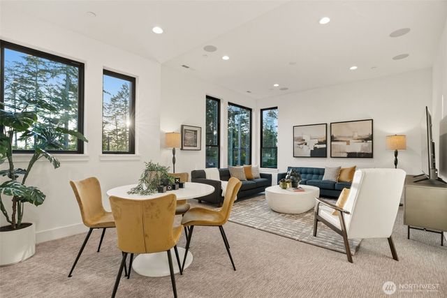 15103 SE 41st Place, Bellevue, WA 98006