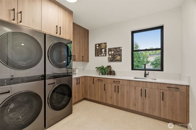 15103 SE 41st Place, Bellevue, WA 98006