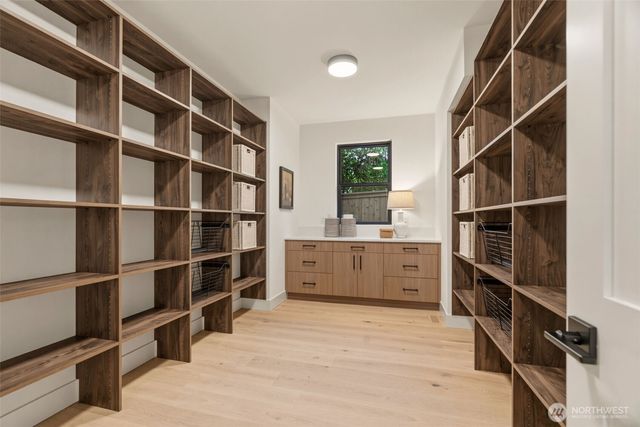 15103 SE 41st Place, Bellevue, WA 98006