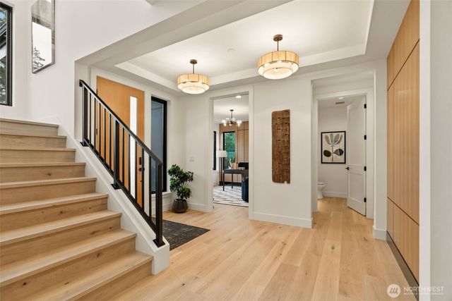 15103 SE 41st Place, Bellevue, WA 98006