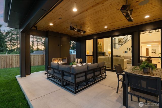 15103 SE 41st Place, Bellevue, WA 98006
