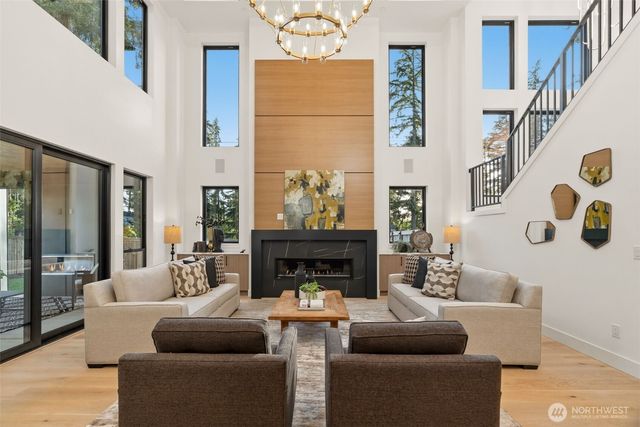 15103 SE 41st Place, Bellevue, WA 98006