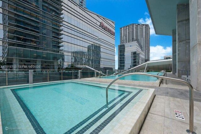 68 SE 6th St 2310, Miami, FL 33131