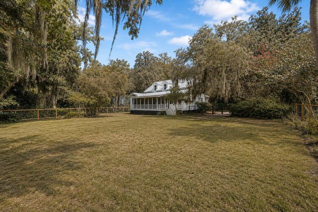 2518 Grace Chapel Road, Wadmalaw Island, SC 29487