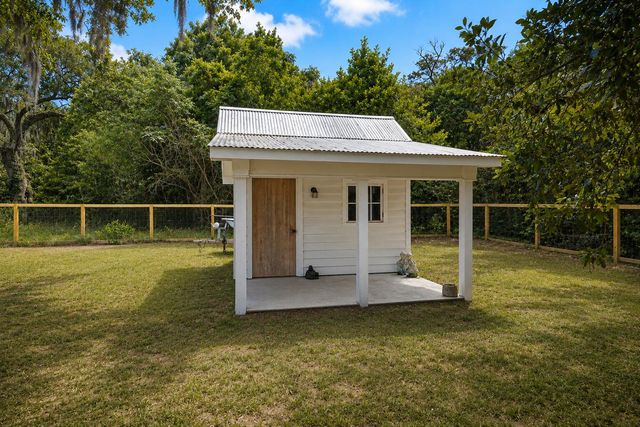 2518 Grace Chapel Road, Wadmalaw Island, SC 29487