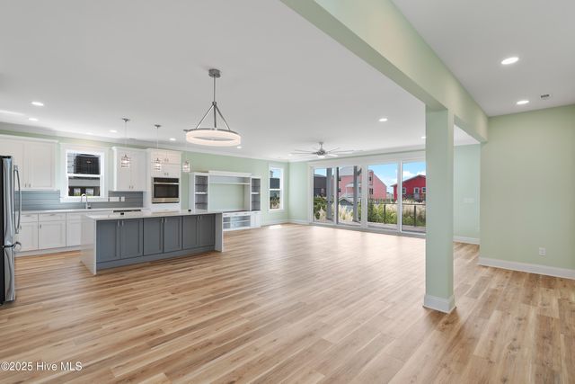 5515 E Pelican Drive, Oak Island, NC 28465