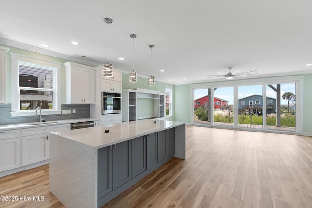 5515 E Pelican Drive, Oak Island, NC 28465