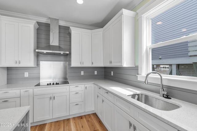 5515 E Pelican Drive, Oak Island, NC 28465