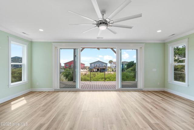 5515 E Pelican Drive, Oak Island, NC 28465