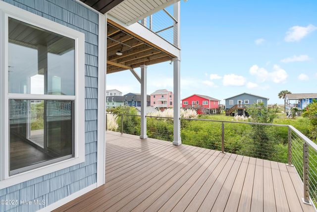 5515 E Pelican Drive, Oak Island, NC 28465