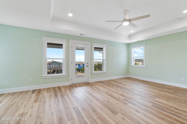 5515 E Pelican Drive, Oak Island, NC 28465