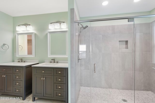 5515 E Pelican Drive, Oak Island, NC 28465