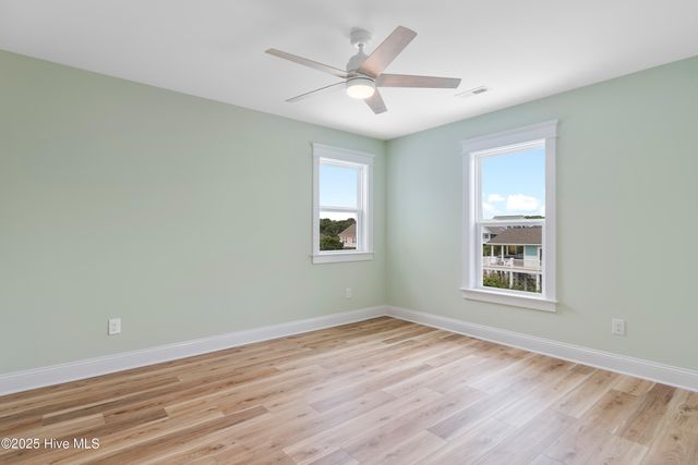 5515 E Pelican Drive, Oak Island, NC 28465