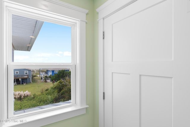 5515 E Pelican Drive, Oak Island, NC 28465