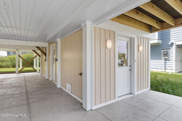 5515 E Pelican Drive, Oak Island, NC 28465