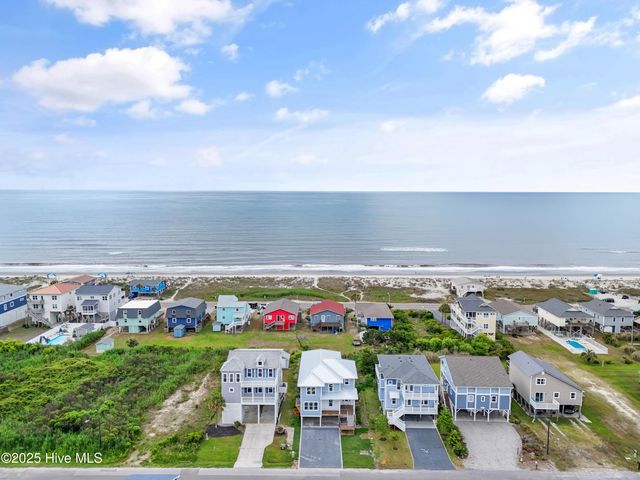 5515 E Pelican Drive, Oak Island, NC 28465