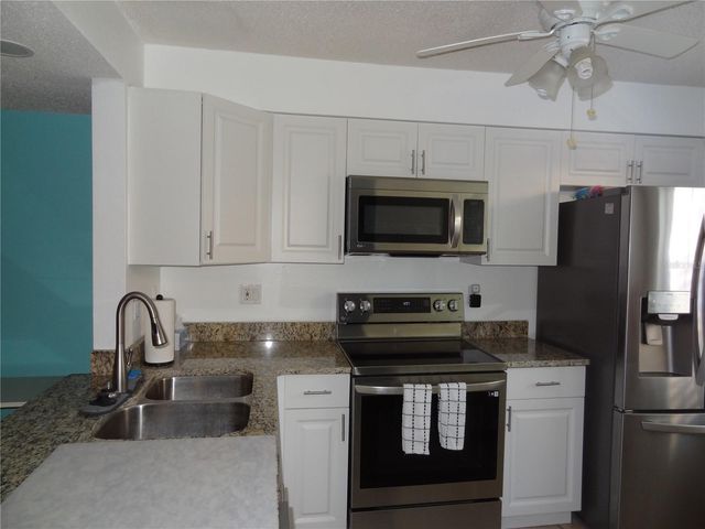 11135 CARRIAGE HILL DRIVE 3, Port Richey, FL 34668