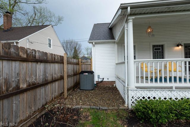 5255 Haverford Drive, Lyndhurst, OH 44124