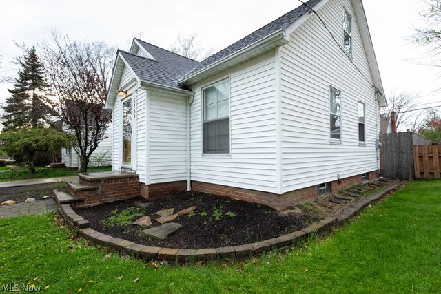 5255 Haverford Drive, Lyndhurst, OH 44124