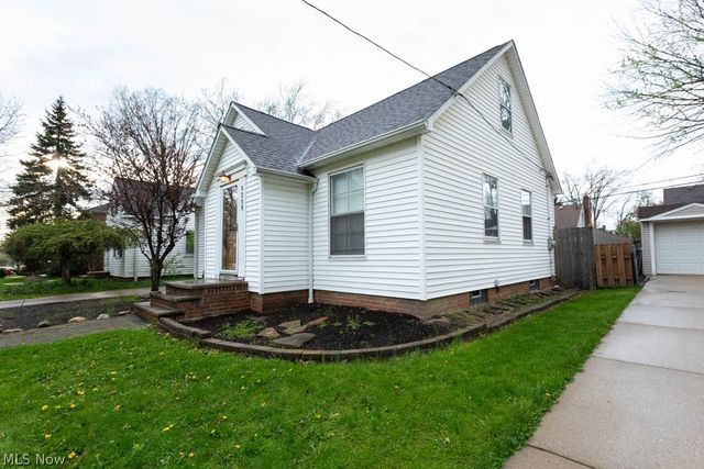 5255 Haverford Drive, Lyndhurst, OH 44124