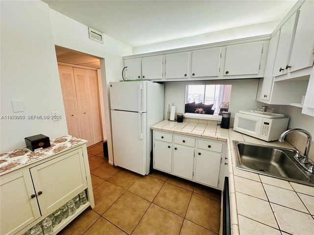 1025 Alton Rd 502, Miami Beach, FL 33139