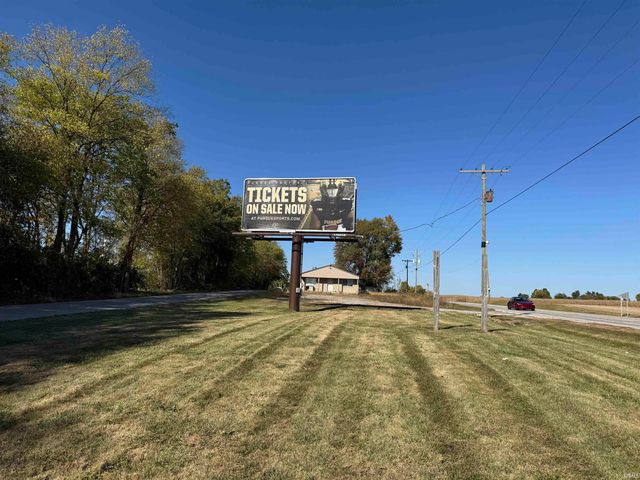 9227 S 900 W, West Point, IN 47992