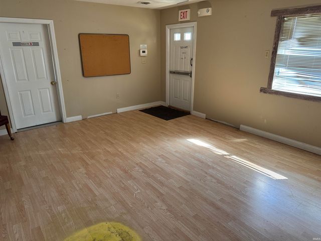 9227 S 900 W, West Point, IN 47992