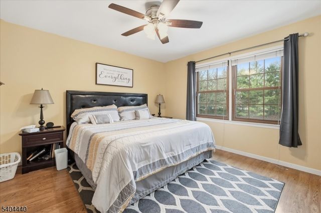 8 Village Ct, Flemington Boro, NJ 08822