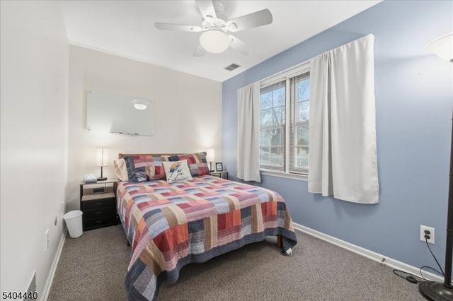 8 Village Ct, Flemington Boro, NJ 08822