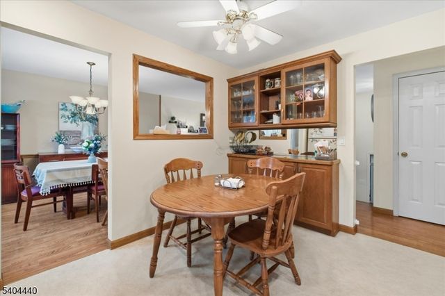 8 Village Ct, Flemington Boro, NJ 08822