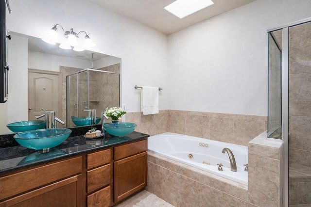 5711 Kiam Street, Houston, TX 77007