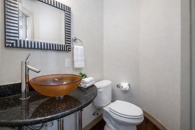 5711 Kiam Street, Houston, TX 77007