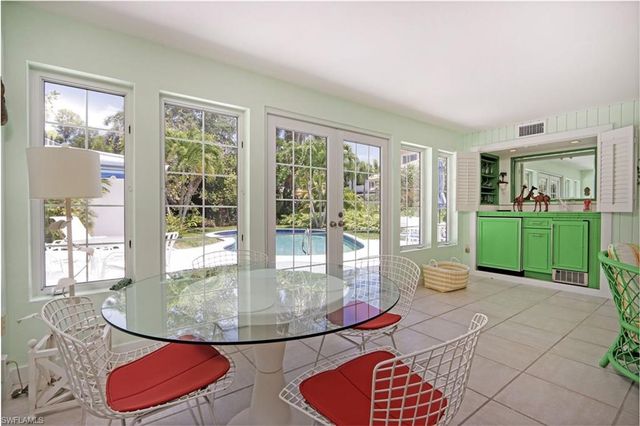 361 1st AVE N, Naples, FL 34102