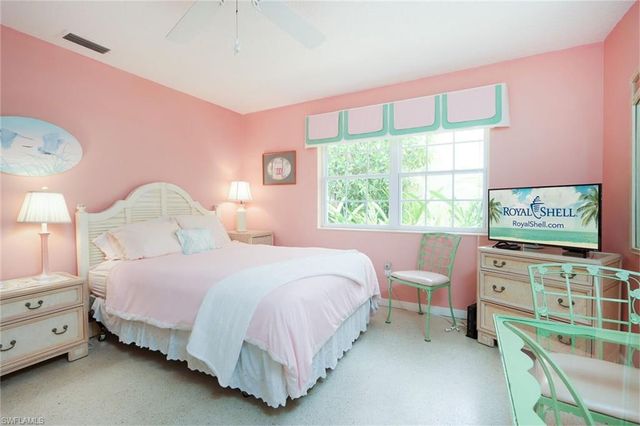 361 1st AVE N, Naples, FL 34102