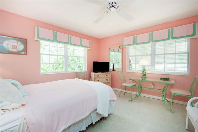 361 1st AVE N, Naples, FL 34102