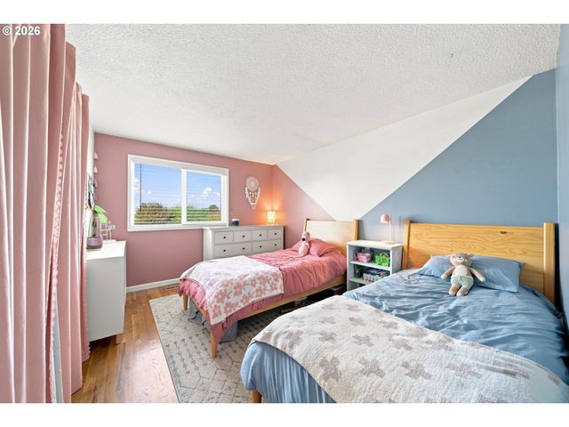 13918 Ne KLICKITAT Ct, Portland, OR 97230