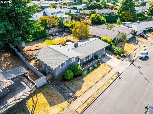 13918 Ne KLICKITAT Ct, Portland, OR 97230