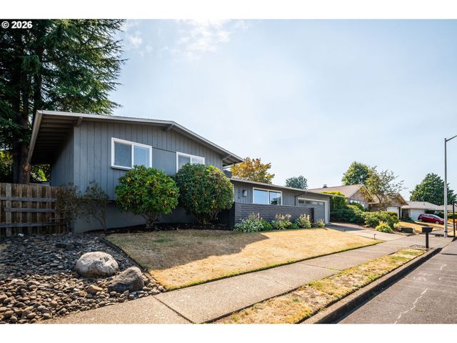 13918 Ne KLICKITAT Ct, Portland, OR 97230