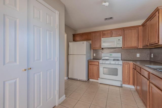 10203 Azalea Village, Houston, TX 77088