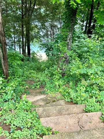 120 Woodson Cove, Bronston, KY 42518