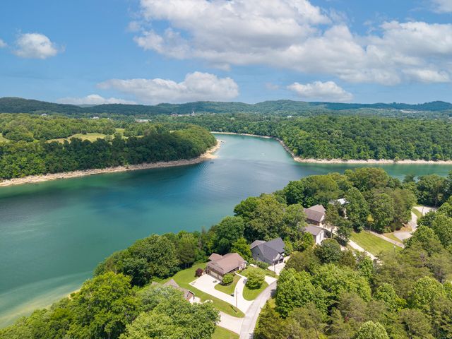 120 Woodson Cove, Bronston, KY 42518