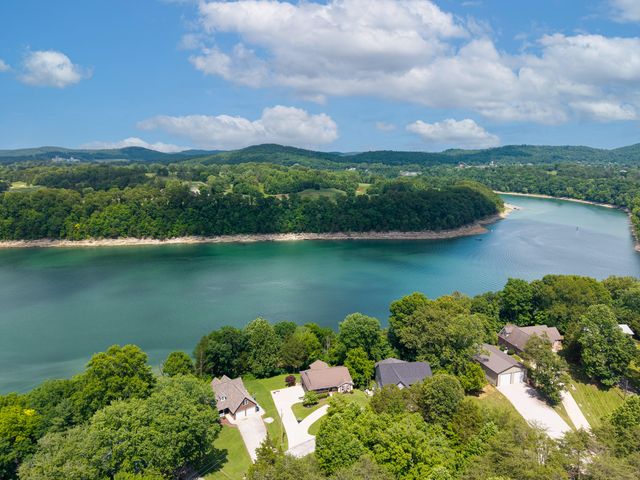 120 Woodson Cove, Bronston, KY 42518