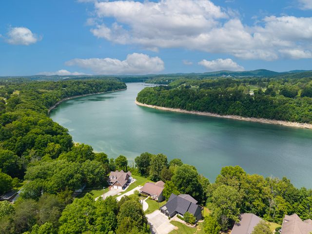120 Woodson Cove, Bronston, KY 42518