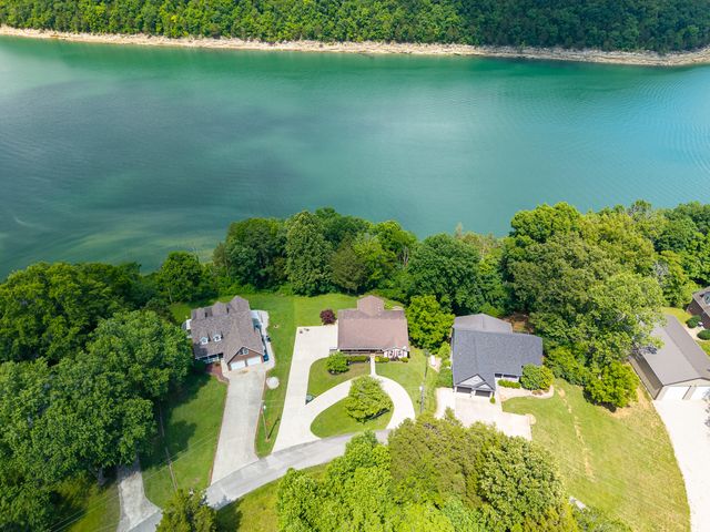 120 Woodson Cove, Bronston, KY 42518