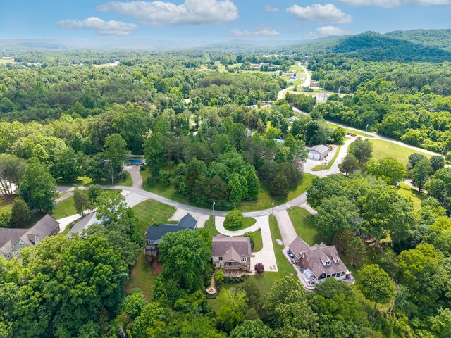 120 Woodson Cove, Bronston, KY 42518