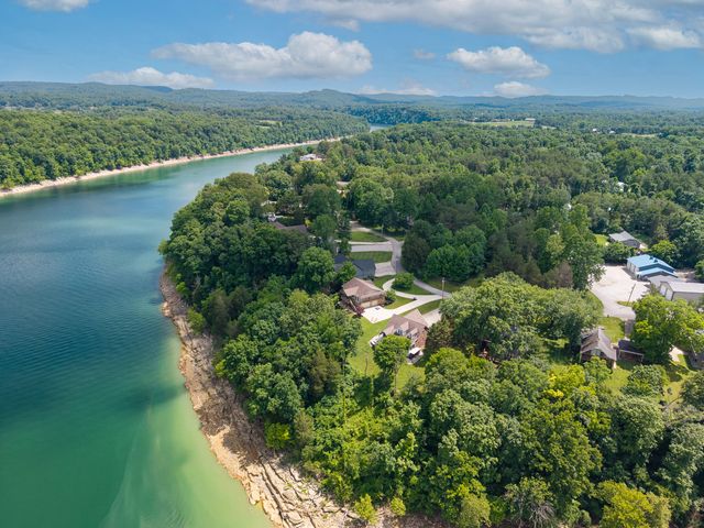 120 Woodson Cove, Bronston, KY 42518