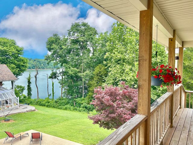 120 Woodson Cove, Bronston, KY 42518