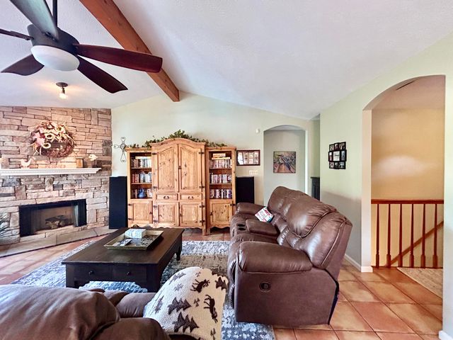 120 Woodson Cove, Bronston, KY 42518