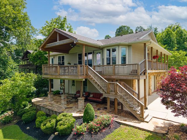120 Woodson Cove, Bronston, KY 42518